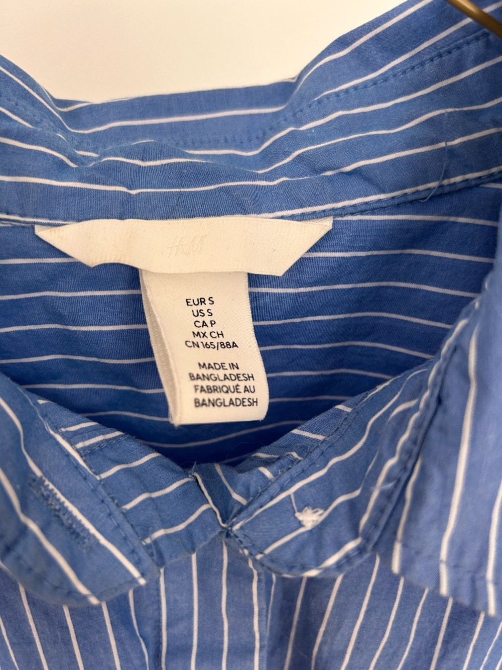 H&M button up top - Picture 3 of 3